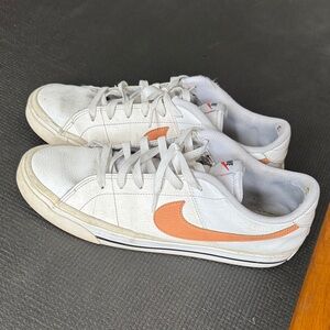 Men’s 11.5 Nike White and Gold Sneakers